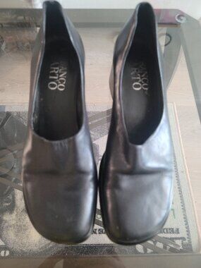Franco Sarto Flex Vintage Y2K Black Leather Pumps
